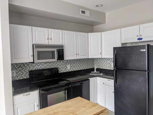 Kitchen - 1414 3rd St NW
