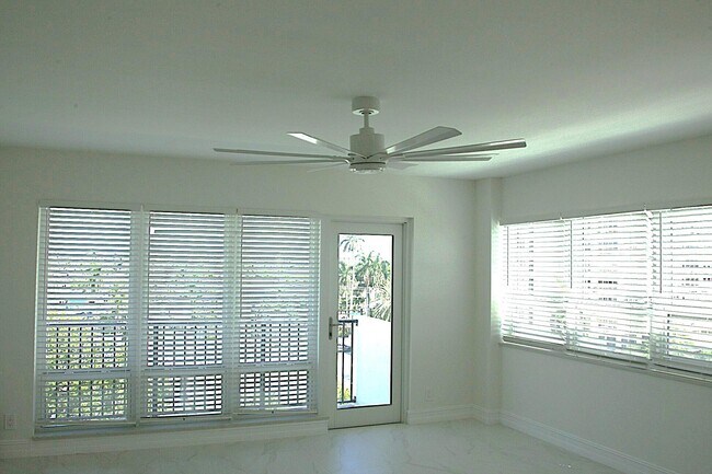 Foto del edificio - 340 Sunset Dr