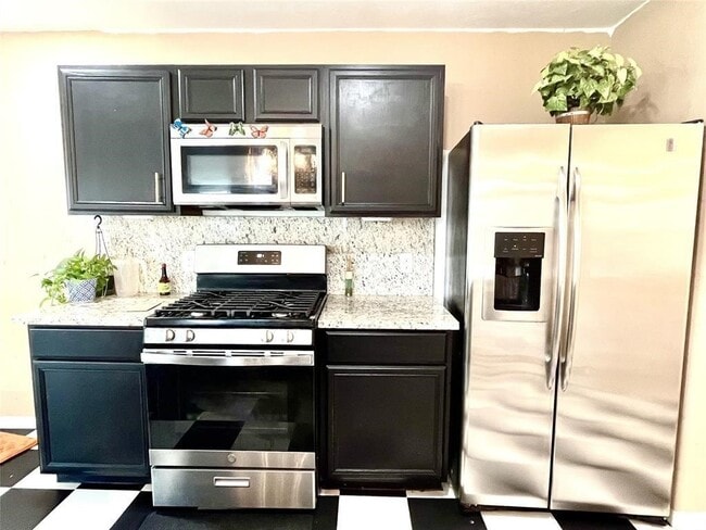 Building Photo - 19111 Canaras Ct