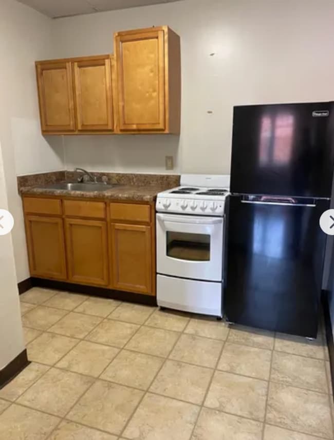 Photo - 9 W Charlton St Apartment