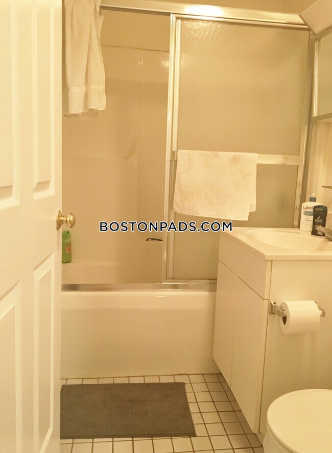 Foto del edificio - 81 Essex St