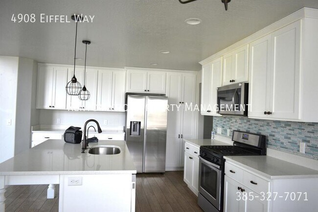 Building Photo - 4908 Eiffel Wy