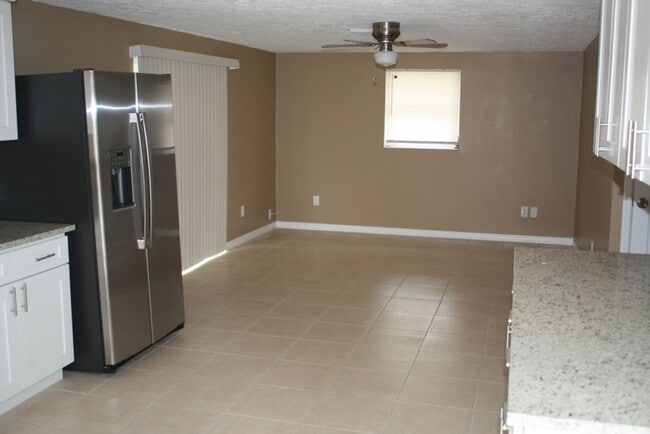 Foto del edificio - Updated 2 bed 1 bath
