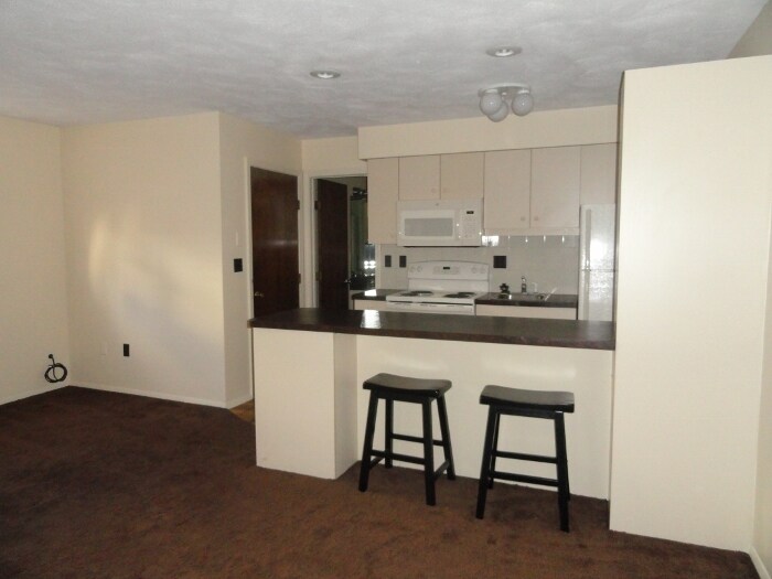 Primary Photo - 17 Bickford Rd