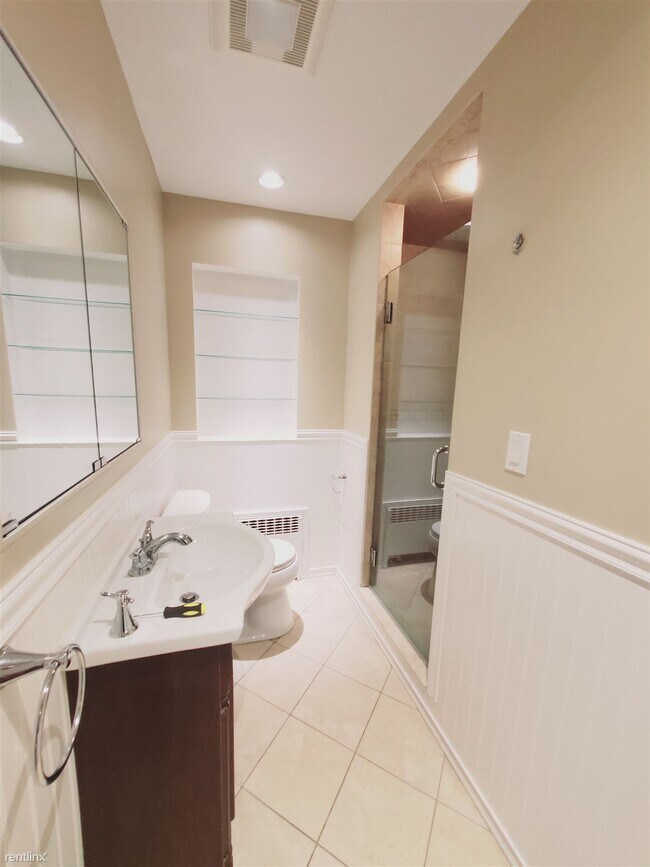 Foto del edificio - 2 br, 2 bath Condo - 21 Lyon Ave Unit 1
