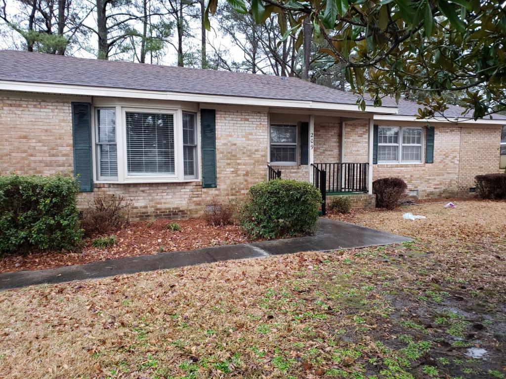 Foto principal - 209 Allendale Dr