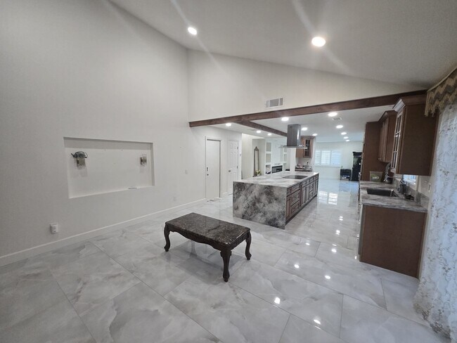 Foto del edificio - 3400 Bahia Pl