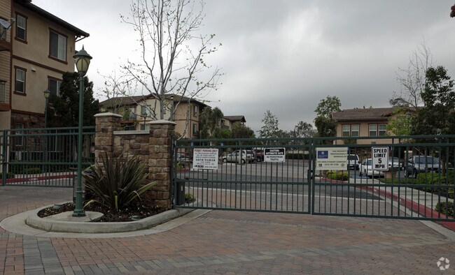 Foto del edificio - Olen Jones Senior Community