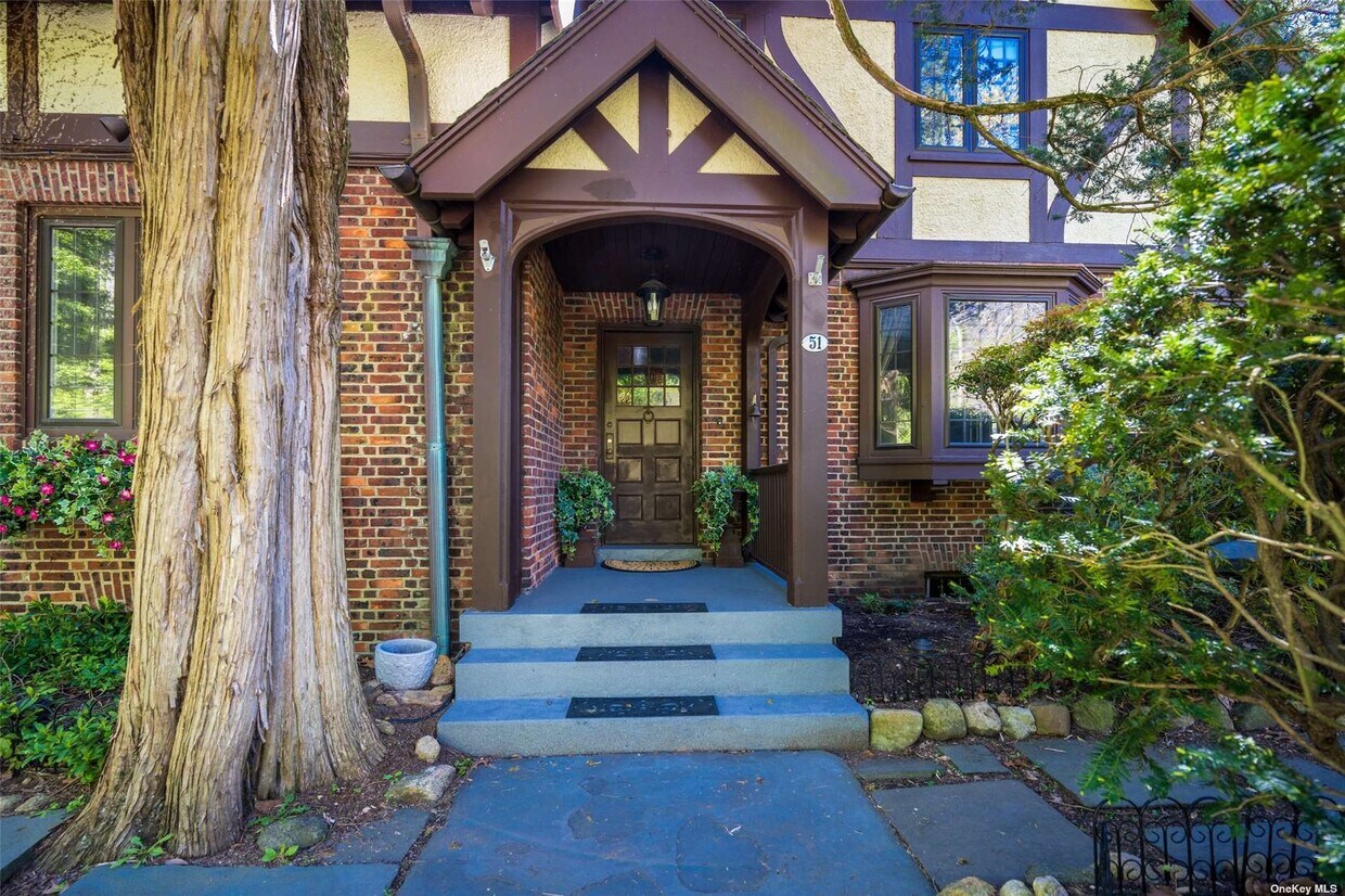 51 Mill River Rd, Oyster Bay, NY 11771 House Rental in Oyster Bay, NY