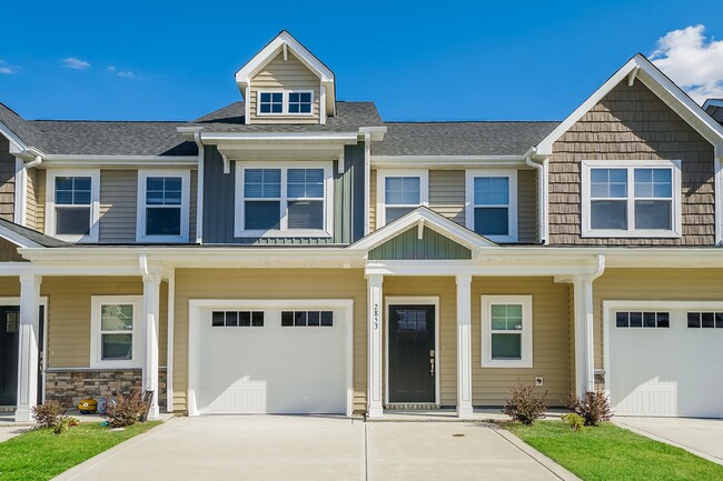 Building Photo - 2853 Summer Townes Wy