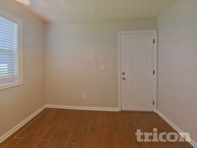 Foto del edificio - 1011 Buckeye Ln