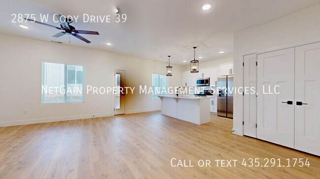 Building Photo - 2875 W Cody Dr