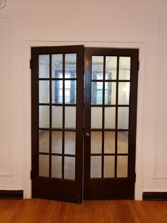 Foto del edificio - 1613 W Thome Ave