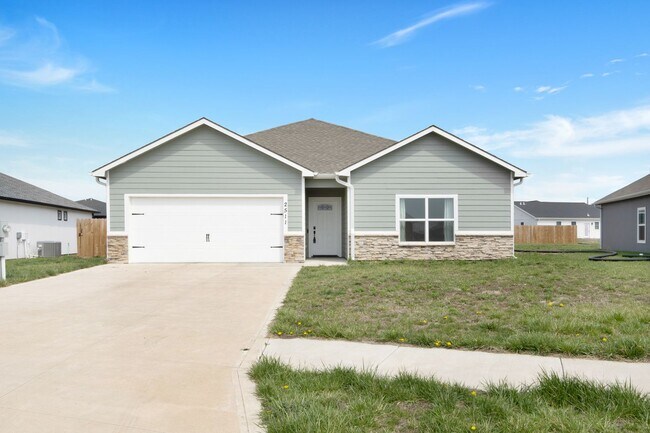 Building Photo - New home for rent!