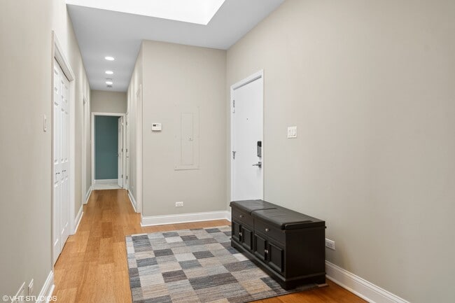 Building Photo - 1 Renaissance Pl