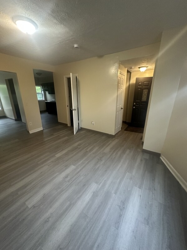 Foto del edificio - 1245 E 86th St