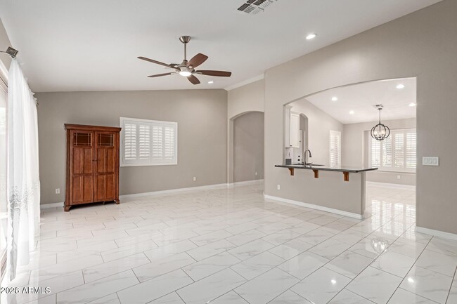 Building Photo - 16523 W Saguaro Ln