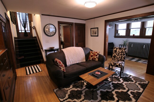 Living room showing entry - 2108 E Washington Ave