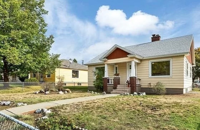 Building Photo - 4204 N Adams St
