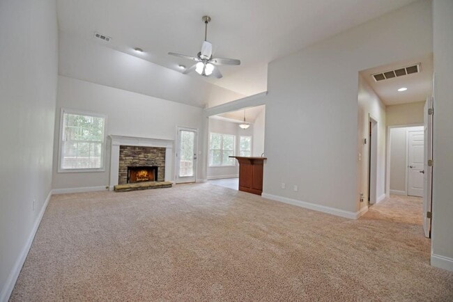 Foto del edificio - 4607 Enfield Dr
