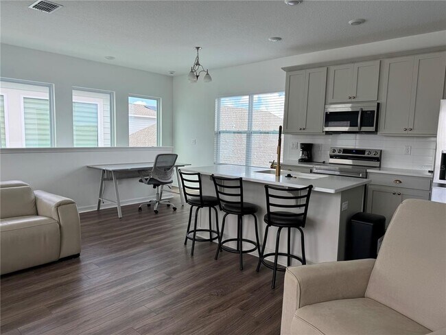 Building Photo - 6484 Rover Wy