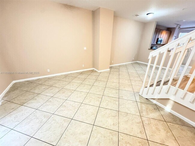 Foto del edificio - 1755 NE 6th St