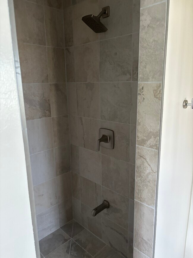 Foto del edificio - 1970 Mott-Smith Dr