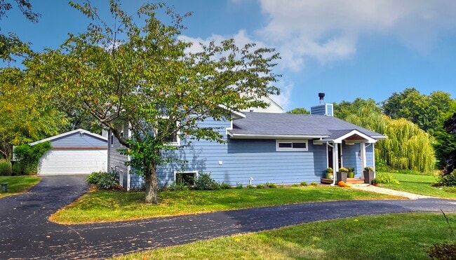 Foto del edificio - 26900 W Taylor St