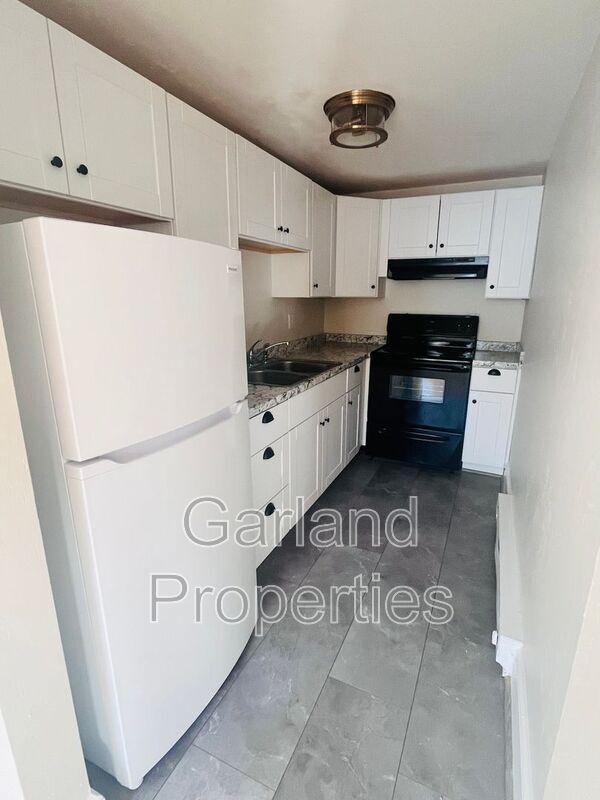 301 Gilmer Ave NW Unit NW 201, Roanoke, VA 24016 Condo for Rent in