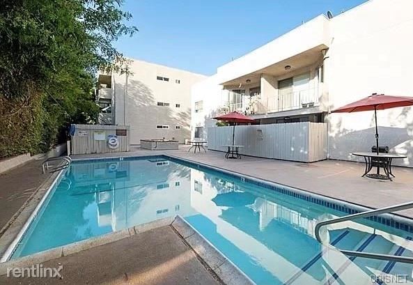 Foto del edificio - 2 br, 2 bath Condo - 4705 Kester Ave Unit 303