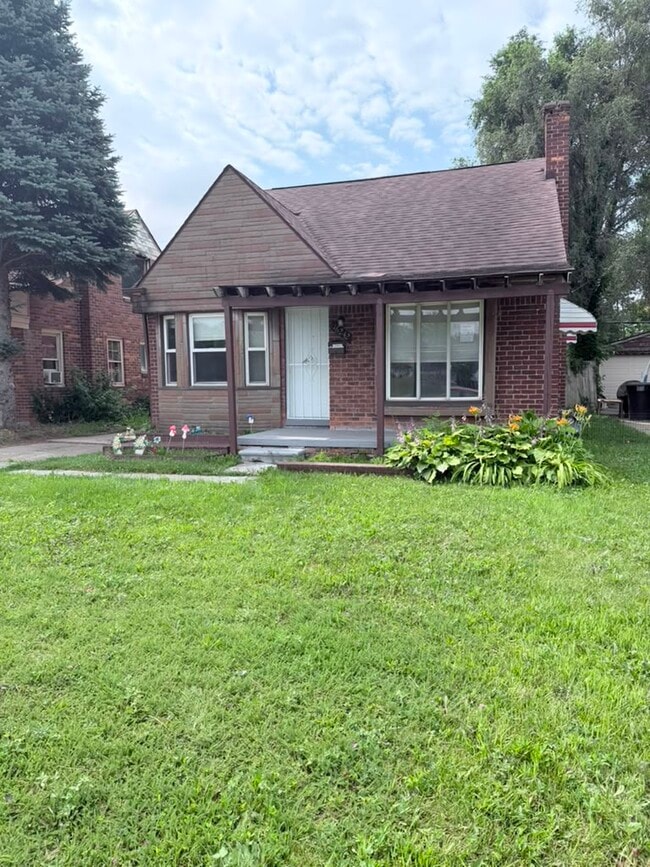 Building Photo - 16242 Bringard Dr