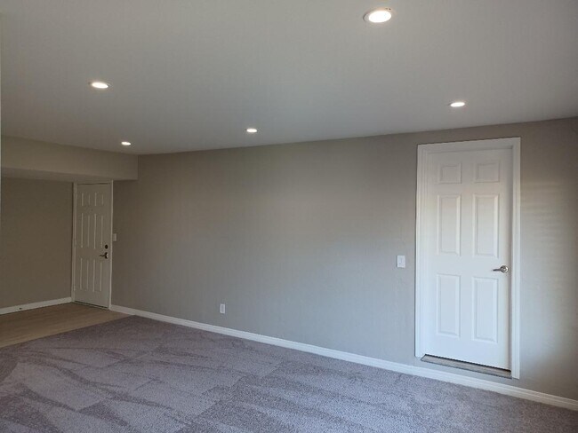 Frt door and third bed rm - 1440 Lambert W Rd