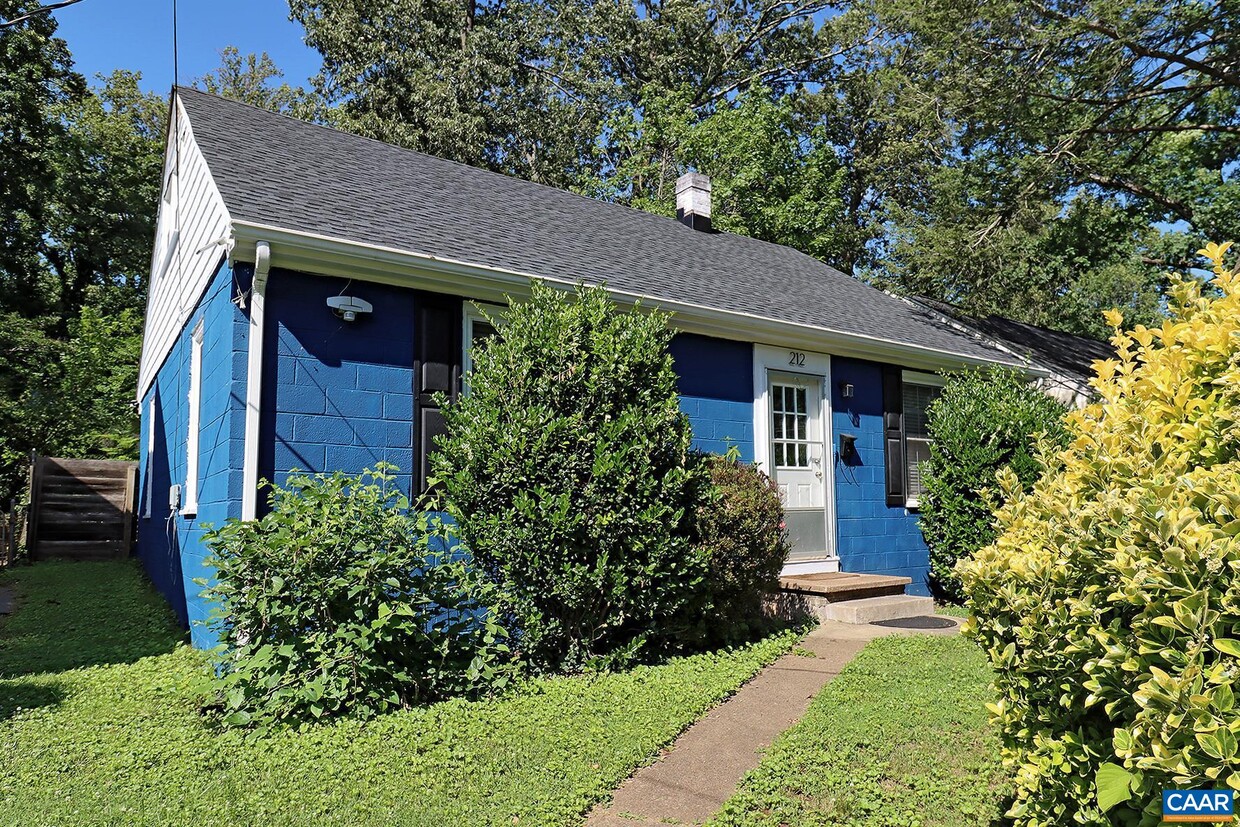 Foto principal - 212 Shamrock Rd