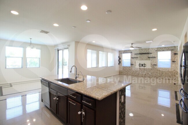 Building Photo - 10169 W Los Gatos Dr