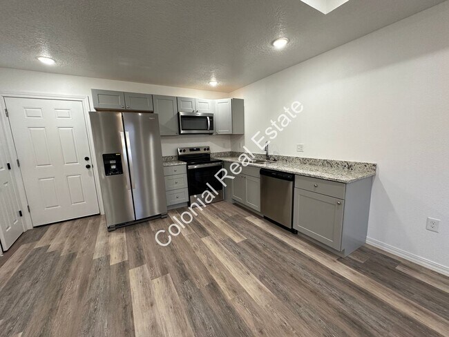 Foto del edificio - 2518 E 14th St