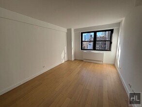 Building Photo - East 39th Street