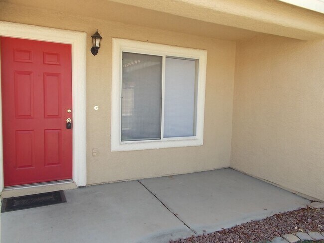 Building Photo - “Stunning 3-Bedroom Home with New Stainles...