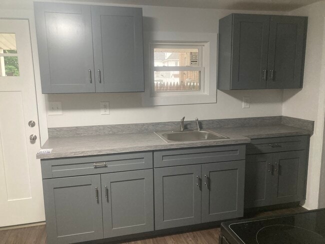 Kitchen - 35 Main St