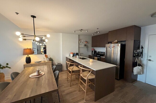 Photo du bâtiment - 3100 Rue Rachel E