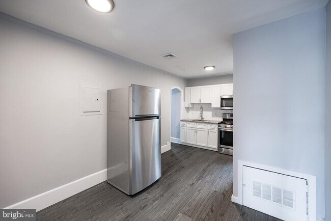 Foto del edificio - 5847 Willows Ave