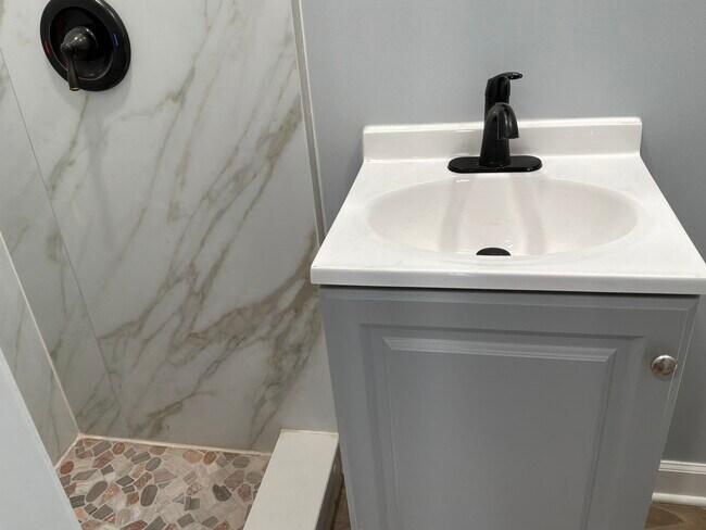 Foto del edificio - 224 E Cass St