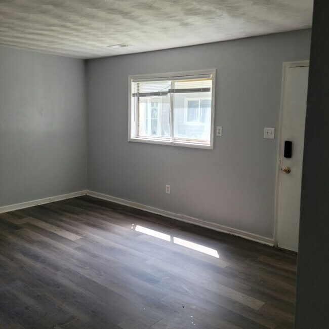 Foto del edificio - Lovely 3 bed 1 bath