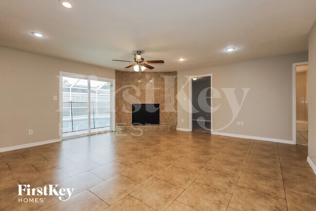 Foto del edificio - 3810 Treadway Dr