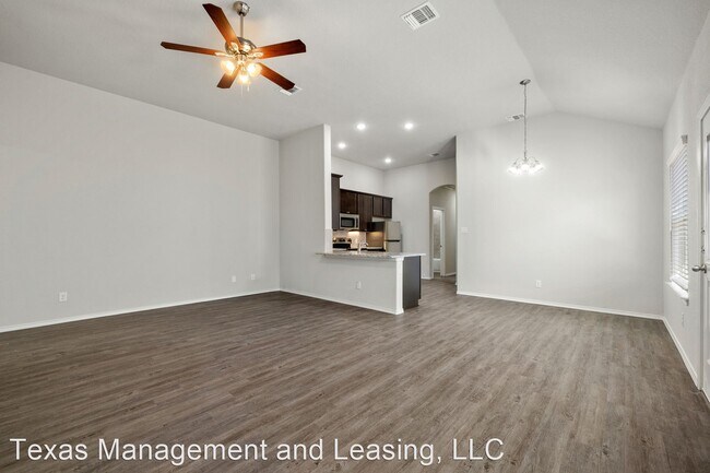 Building Photo - 3 br, 2 bath House - 9203-2 Canyon Bend