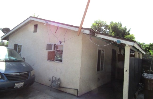 Foto del edificio - 11732 Killian St