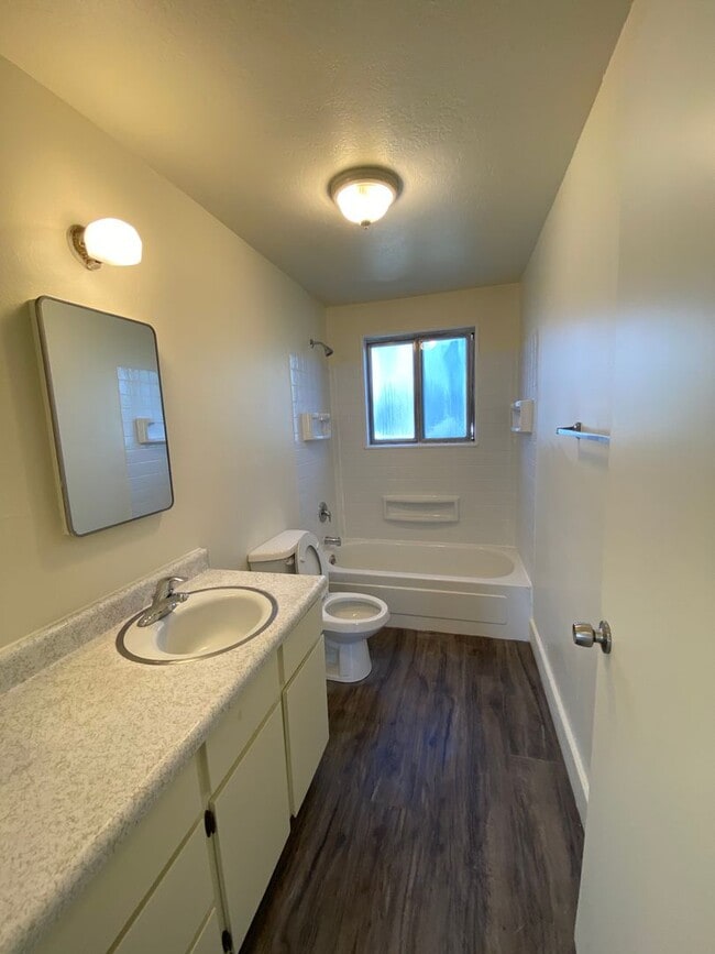 Foto del edificio - Arbor Court Apartments