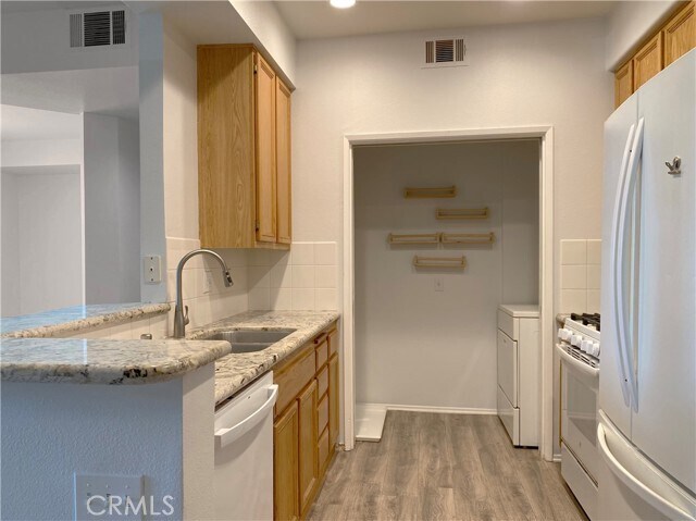 Building Photo - 202 Chaumont Cir
