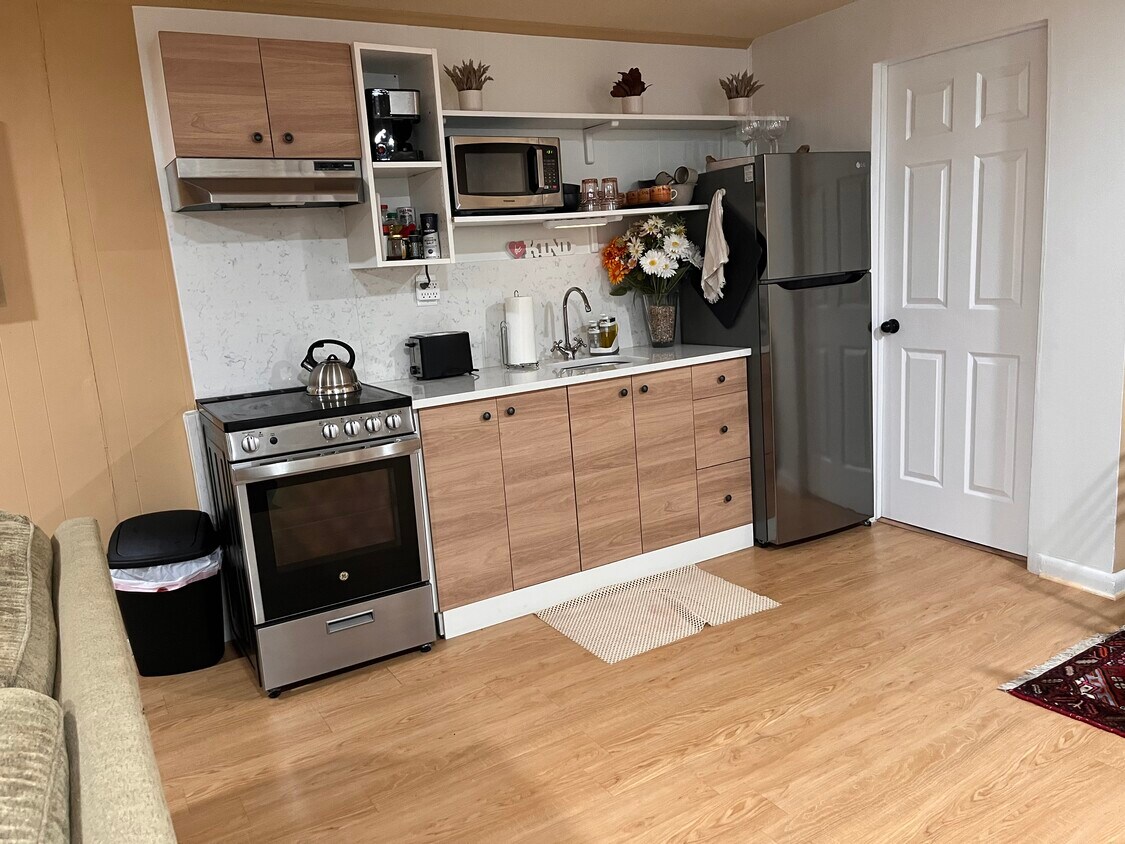 Foto principal - 13115 Tamarack Rd