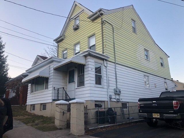 Primary Photo - 28 Buschmann Ave