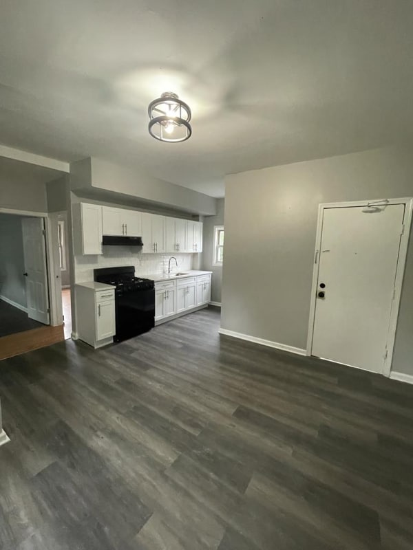 206 Peshine Ave Unit 2, Newark, NJ 07108 Apartment for Rent in Newark, NJ